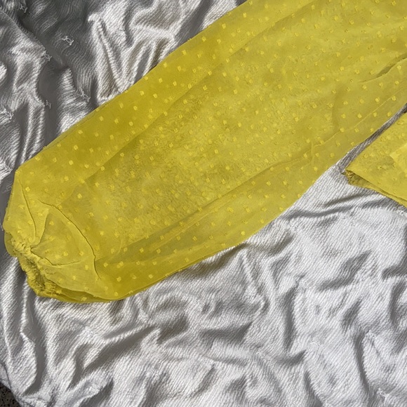 Yellow blouse - Picture 3 of 4